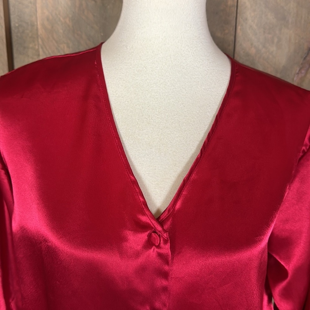 Vintage Victoria’s Secret red satin pajama top Size P / XS - Picture 5 of 13